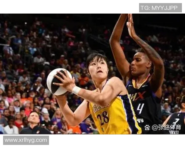 2019年火花队与自由人队激烈对决赛况回顾与精彩瞬间分析